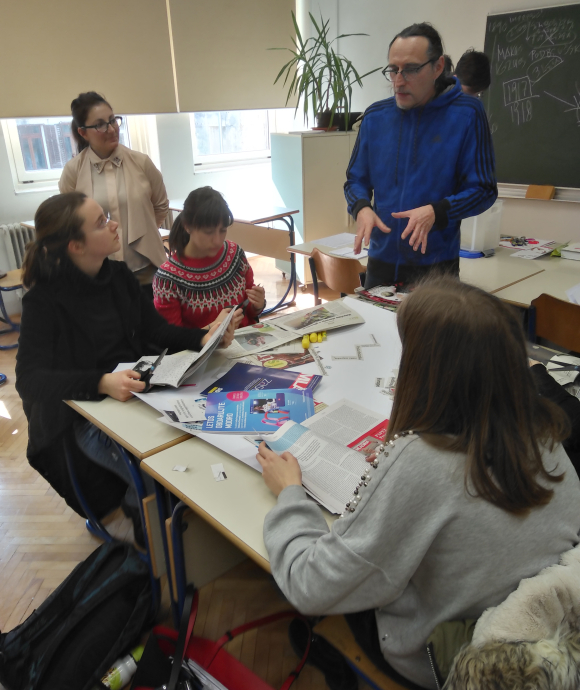 Lepljenka za mlade 17-18 (1)