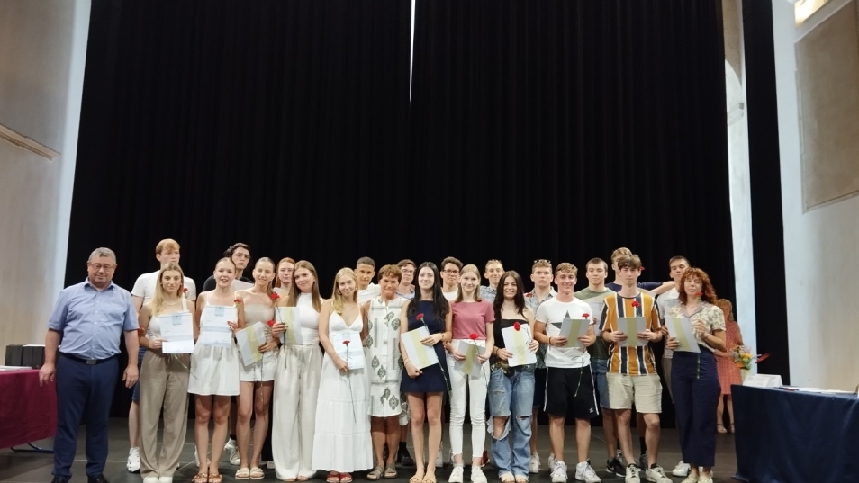 Razdelitev maturitetnih spričeval 2024