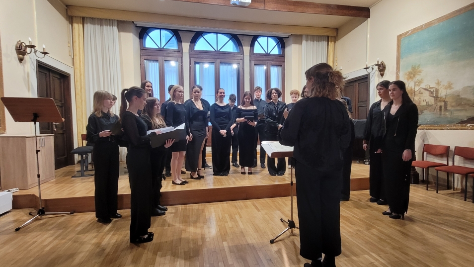 Mladinski mešani pevski zbor Gimnazije Koper