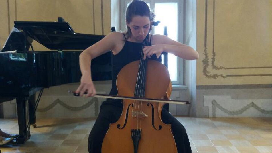 Ana violončelo